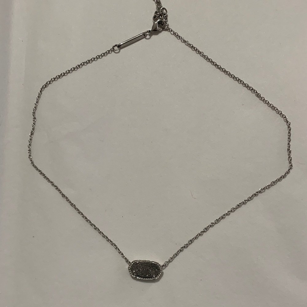 Elegant Silver Pendant Necklace